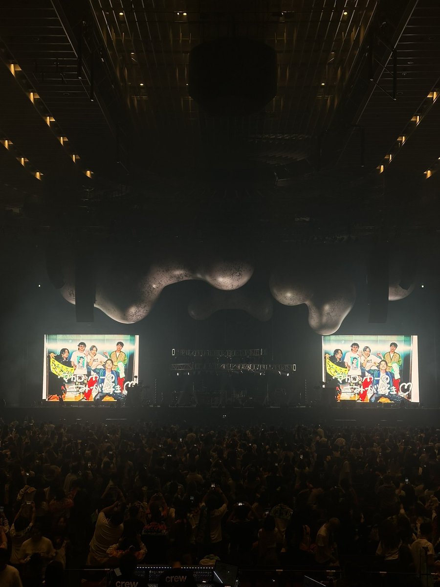 macarock_Fc's tweet photo. 【💫Concert】
 
『 #マカロックツアーvol.22 』
本日より大阪城ホール⚓🌊✨
 
＼\大阪城ホール！ /／
 
🎥視聴はこちら！
https://t.co/56pi6ByppF
 
本日も一緒にめいいっぱい楽しみましょう✊🏻💫
 
#マカロニえんぴつ
#マカロックツアーvol22 https://t.co/jutRVYpX2S
