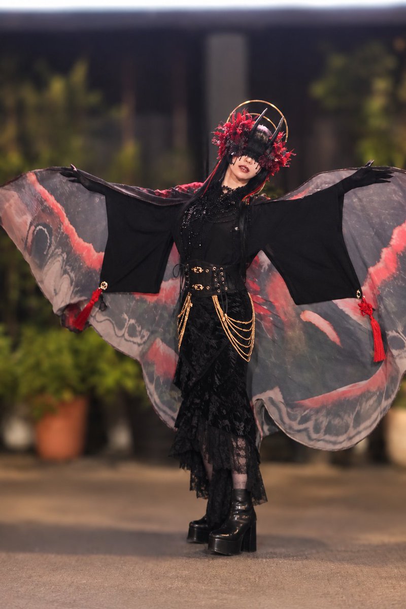 midouyamaseiren's tweet photo. #大須百鬼夜市
#幽幻怪社もののけ本舗
#大須ごった煮夜市

月詠様、とてもお美しかったです🦋 https://t.co/dqMzMvvAVv