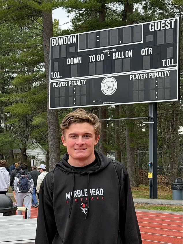 resilient333's tweet photo. And yet another young...'suddenly'😪💔
*Owen Coyne-17-USA
*Beloved Star three-sport-athlete... Co-Captain Football Wide-Receiver and Defensive Safety at Marblehead High School in Massachusetts
*...a Sailor Instructor and avid boater... 
*October 1, 2026
Tragically, Owen died suddenly and unexpectedly from a 'sudden Brain Hemorrhage' - not caused by impact - just months after he committed to play football for Williams College...."entirely non-impact". 
https://t.co/8z97pz35wf