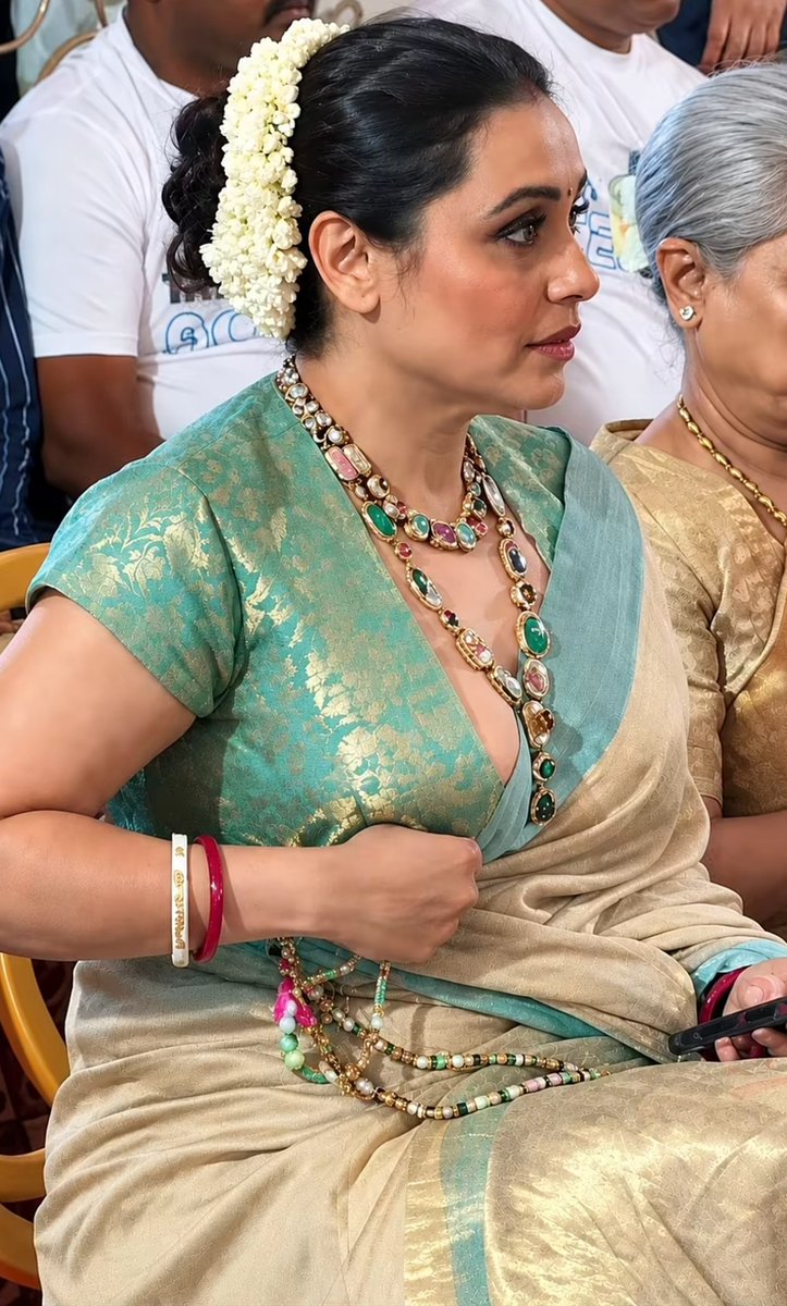Slavifqqb's tweet photo. #Ranimukerji  #Rani
Rani mukerji  #Ranimukarji https://t.co/JDRfZauvO2
