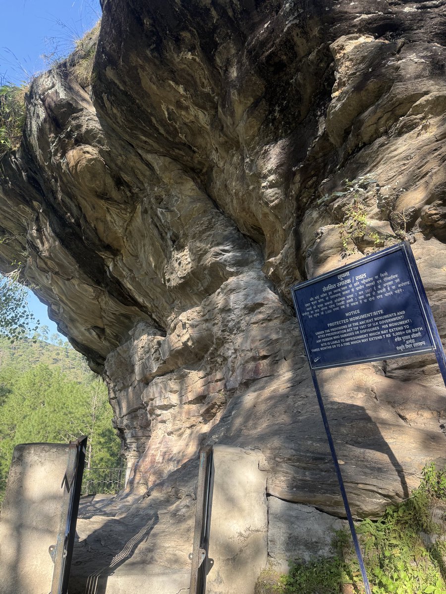 Iam_Sachidanand's tweet photo. The Prehistoric Rock Shelter Paintings Of Lakhudiyar, Kumaon Uttarakhand!
#Almora #uttarakhand #rockShelter #prehistoric #paintings #Lakhudiyar #india https://t.co/EdldowXOnb