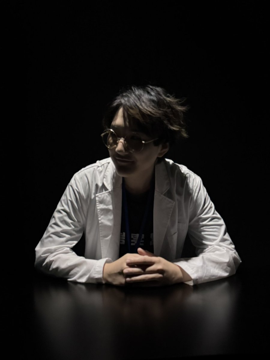 Kuruth_39's tweet photo. 『#思考実験展』
本日は案内人として皆様を研究所でお出迎え🥼🧪
ご参加いただいた皆様ありがとうございました！

実験参加前の被験者の皆様と対話してみると自分にはなかった価値観や発想が聞けて非常に研究員としても楽しいです。データ集めも捗りますね。

引き続きお待ちしております！ https://t.co/KAcwpG1sT7