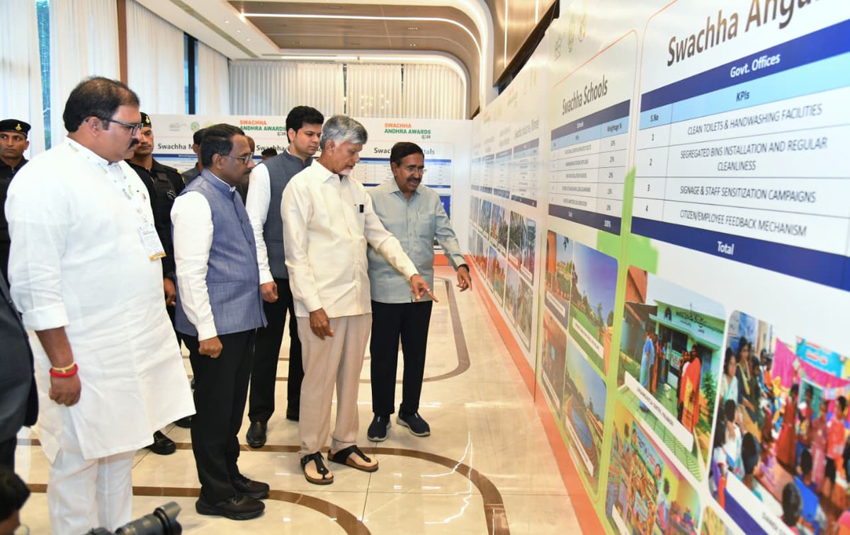 CDMA_Municipal's tweet photo. #SwachhaAndhraAwards2026 celebrated contributions towards a cleaner Andhra Pradesh. Hon’ble CM Sri Nara Chandrababu Naidu Garu and Hon’ble Minister for MA&amp;UD Sri Ponguru Narayana participated, highlighting shared responsibility and Waste to Wealth.

#SwachhaAndhra #WasteToWealth https://t.co/e8z08W8R6c