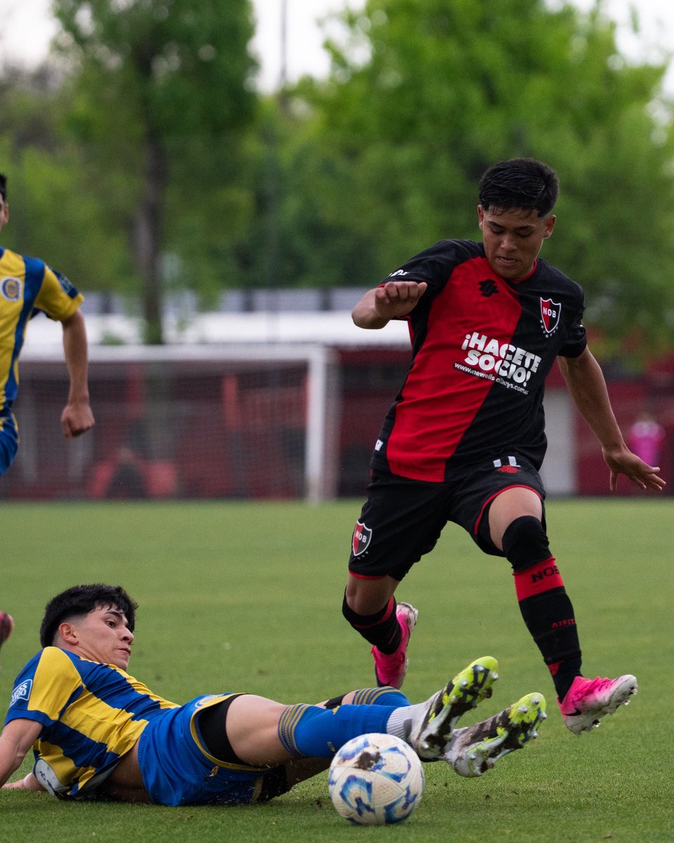 NewellsJuvenil's tweet photo. #JuvenilesLPF #7ma | ¡Al descanso en ventaja! 💪🏻

#VamosNewells❤️🖤 https://t.co/PKjLN5KsY1
