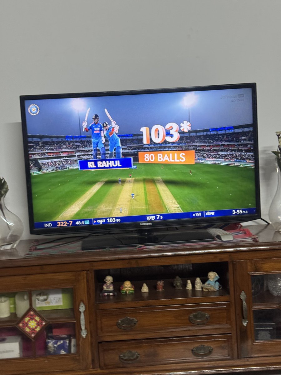 AnilksharmaK's tweet photo. Well done @klrahul  K for #Klass . This is  pure class -to make the best of limited opportunities u get at No 5. Just Too good. @ImRo45  missed golden opportunity of another 200 today…@JayShah @BCCI @GautamGambhir https://t.co/RcMbIFd8L5