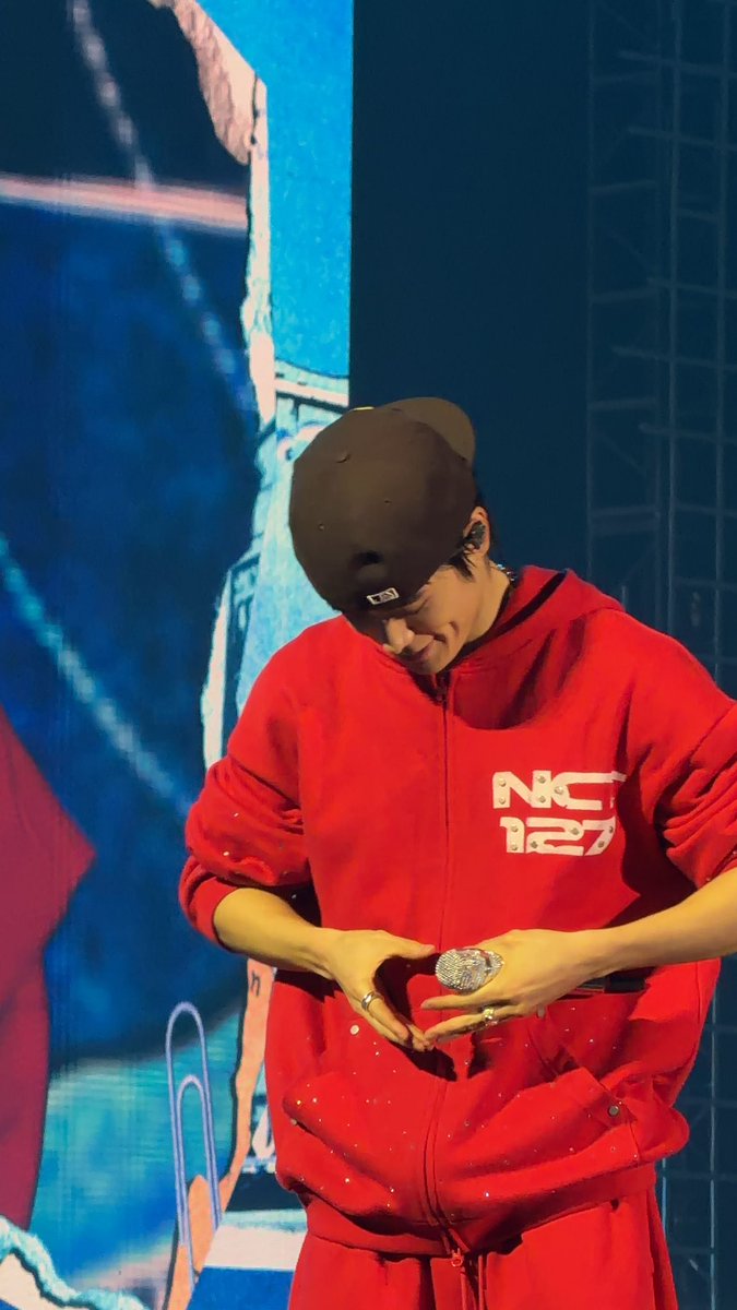 smileyjn23's tweet photo. pengen colek pipinya😭
#JAEHYUN #NCT127 #THE_REDLINEinJakarta
#NCT127_5TH_NEOCITY_THE_REDLINE https://t.co/kaZZahfpDI