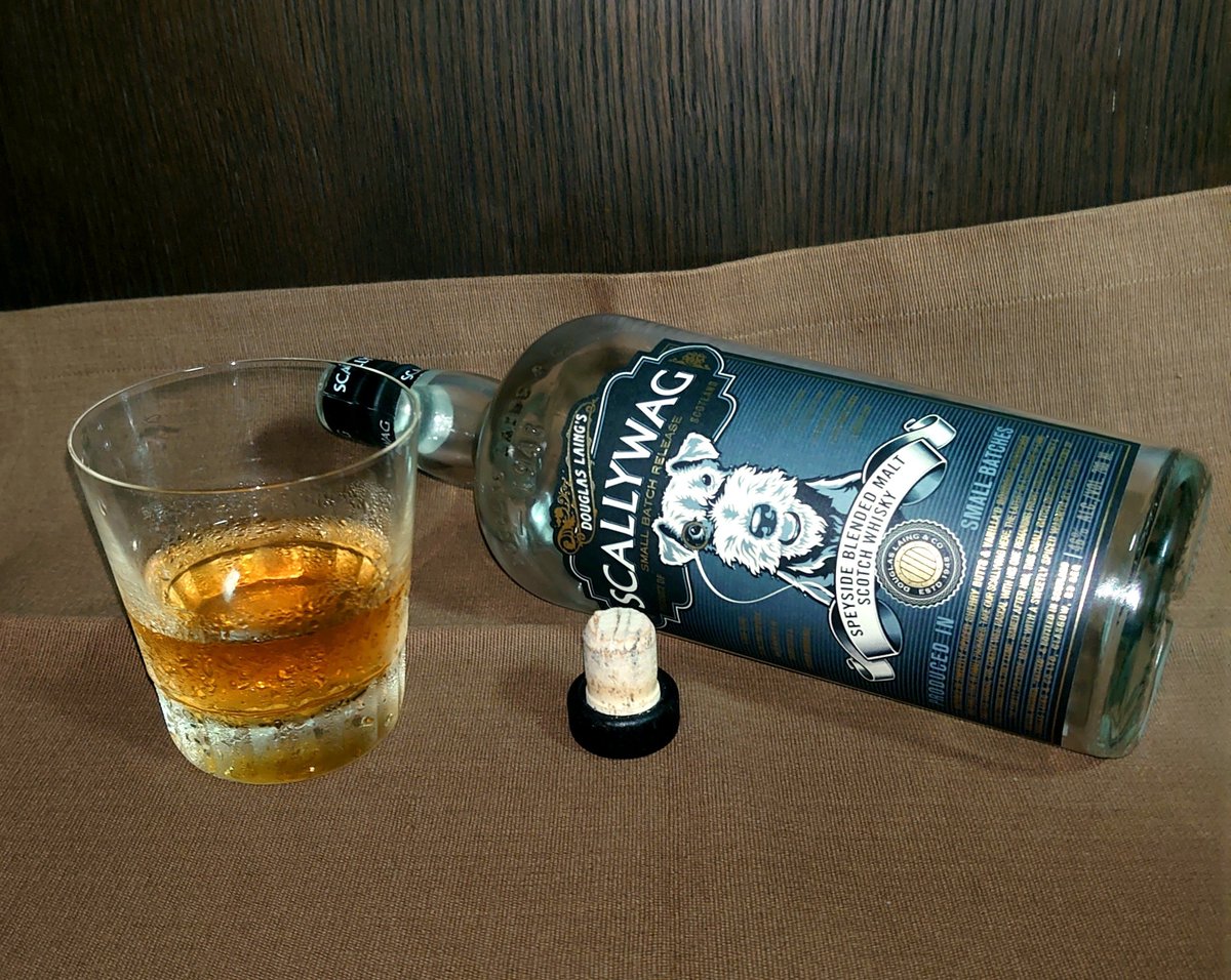 BEyeHusky's tweet photo. 今夜の１杯・・・

スカリーワグ / スモール・バッチ・リリース

ストレートで頂きます♪

此にて完飲 https://t.co/z98tJcTBCn