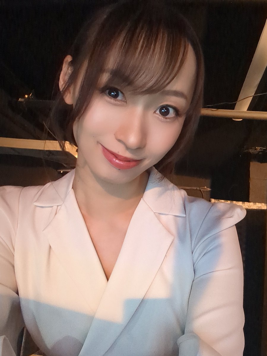 hinoalice's tweet photo. #劇団たまゆら 
#花火が咲く前に 
3日目！ありがとうございました✨
お客様からの拍手があたたかく、
配信でもたくさん応援ありがとうございます！

皆さんの感想を聞かせてもらえるのがとても嬉しい🥰

残り1公演、明日は14:00です。
劇団として、さらなる進化ができるよう最後まで頑張ります！！

るなちゃんとパシャリ🤗