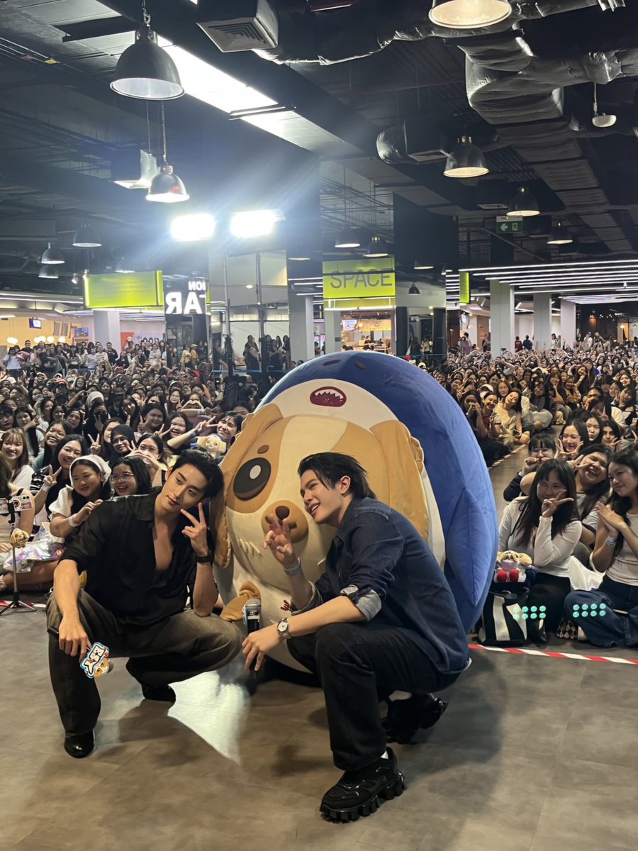 wesley_gmmtv's tweet photo. น้อนดีใจที่มาหาน๊าาา น้อนเกียมปายปิดตา #YouManiacSeriesEP6 จามาแน้วว 🫣

#WESLEY https://t.co/BIKSPyDCk8