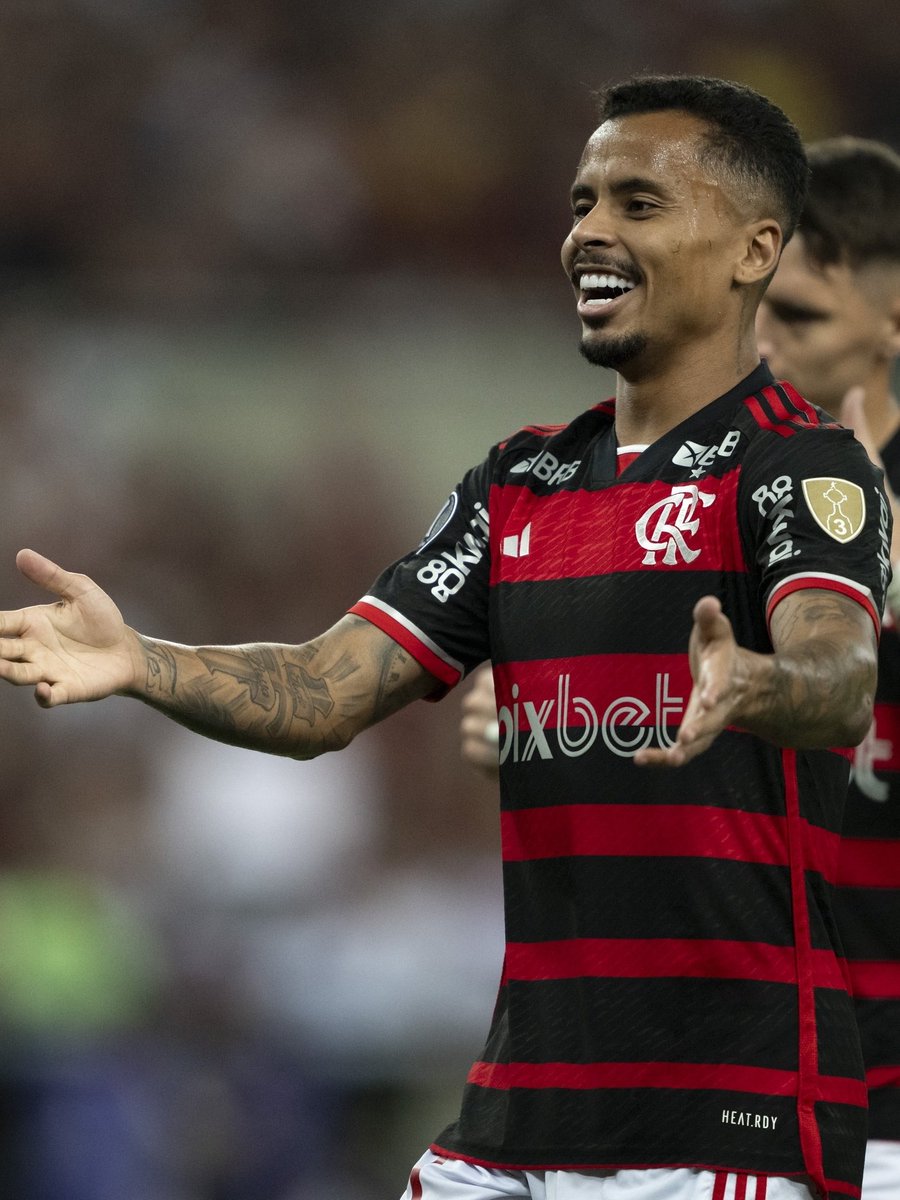 CentralFlaNacao's tweet photo. ⚠️ A princípio, o volante Allan retornará ao Flamengo em dezembro.

Ele tem contrato até o fim de 2027 com o Flamengo e está emprestado ao Corinthians desde fevereiro. Há uma opção de compra estipulada em 2 milhões de euros.

🗞️ @geglobo 
📸 Reprodução https://t.co/ARER6aW5pB