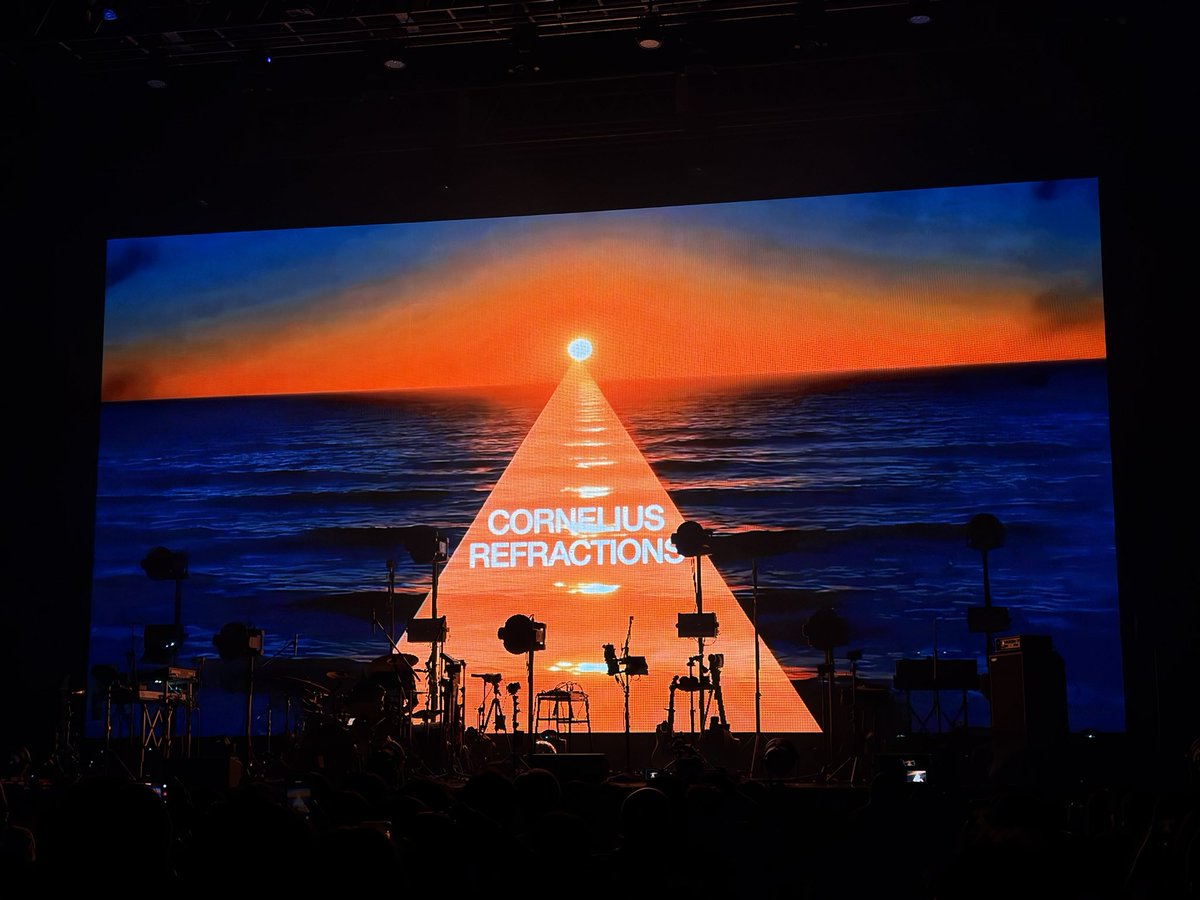 KK_t's tweet photo. CORNELIUS REFRACTIONS TOUR 2026@Zepp Haneda 公演2日目
この数年リリースした曲を積み重ねた新譜の楽しいダンサブルさに加えて、使う人が使えばAIもちゃんと作品になるってのを実感した。
大きな変化が沢山あって面白かったし、同年代として嬉しかった。
#Cornelius
#コーネリアス
#REFRACTIONS https://t.co/zNImU9krhc