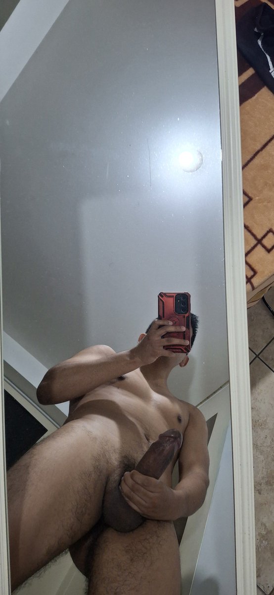 SlimKing99's tweet photo. @PlacerParaTodos Les gusta el reflejo? 😳 https://t.co/fY4vdHSI8G