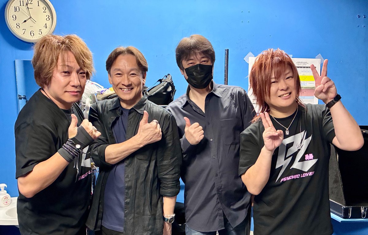 wsp_srs_kizuna's tweet photo. 今日は　#PSYCHICLOVER  ワンマンLIVE
『WE ARE PSYCHIC DREAMERS 2026』に行ってきました。

カッコいい歌声と演奏そして楽しいトーク最高に盛り上がって楽しい時間でした！！

ドラムのダイナ四さんのしっこく　しっこくがとてもツボでした　笑

YOFFYさんお誕生日おめでとうございます🎉 https://t.co/De4yPsThvX