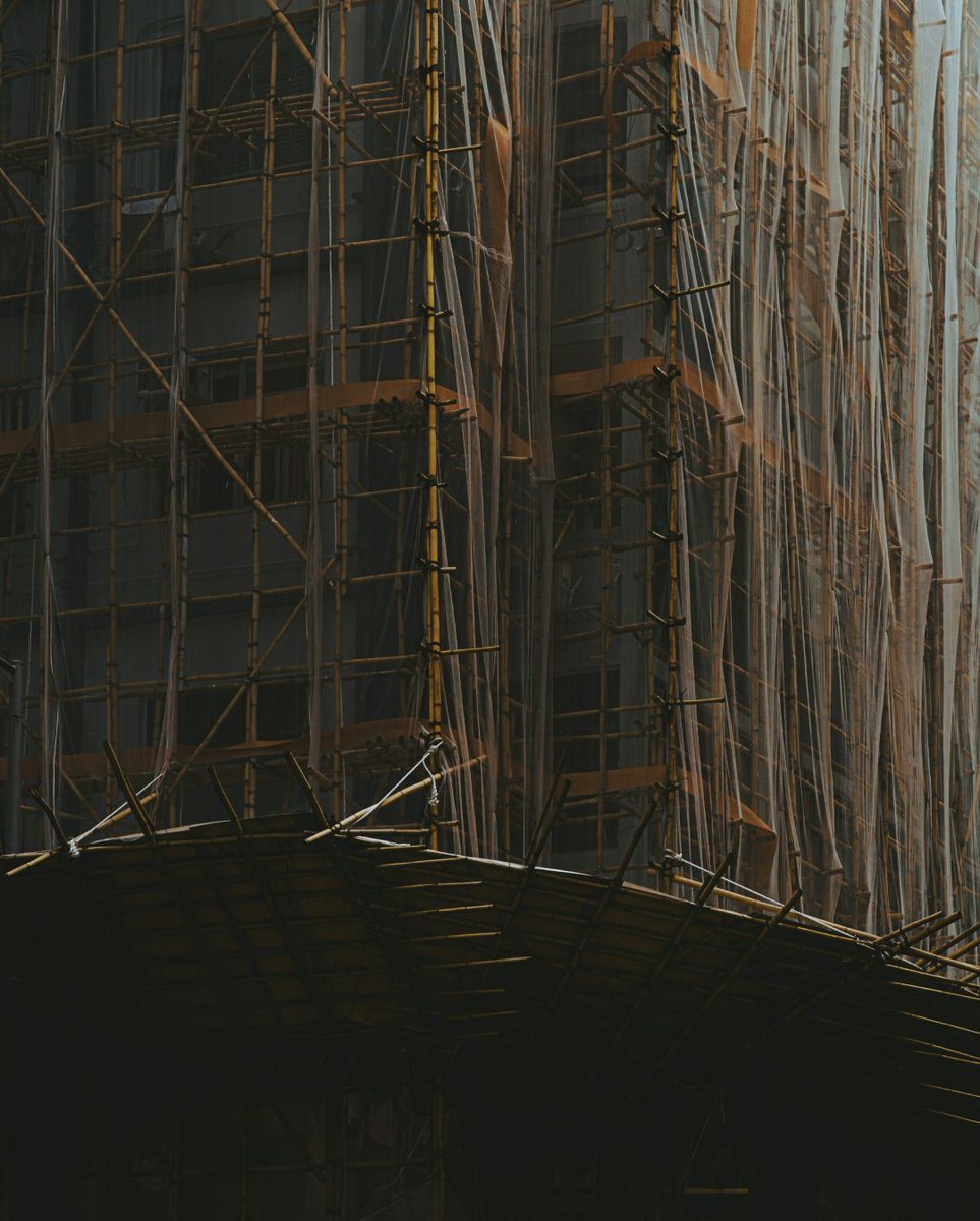 unsplash's tweet photo. Celebrating the artistry of spaces, this category recognizes exceptional photography that celebrates architectural marvels and interior design. 

Official Judge: Starr Charles from @Dezeen

Head over to https://t.co/8iWmoPETib to submit to this year’s 

#UnsplashAwards https://t.co/Bs1LiCcWmH
