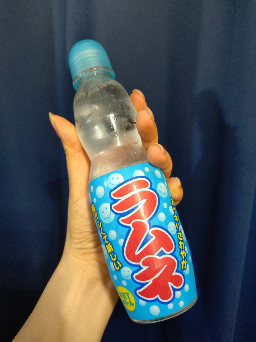 denndousidayo's tweet photo. 何もなくてもラムネは買っていい https://t.co/0sinjtUkG8