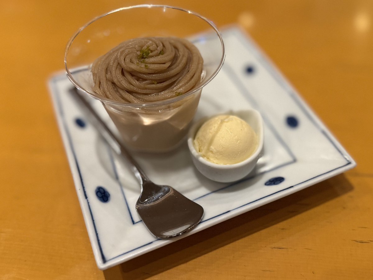 sena_setuna's tweet photo. 栗と紅茶のモンブランプリン 
バニラアイス添え 
美味い😋 https://t.co/GMDQbyPov8
