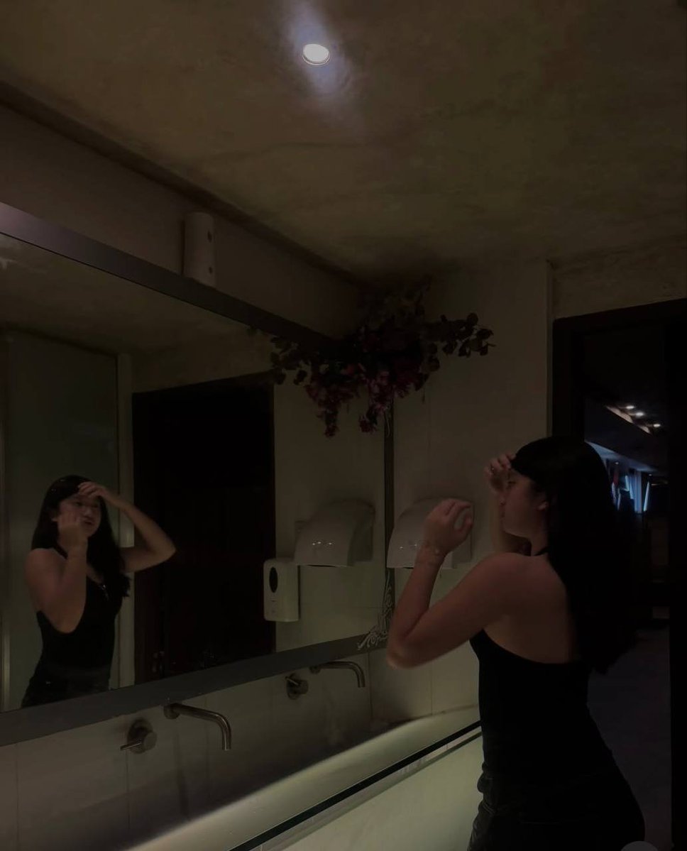 unknownfiles__'s tweet photo. PUTANGINA AUDRAY JUNE BIONGCOG IN A BACKLESS TOP?! KATAPUSAN MO NA, CHOG MORAL!! 🧎🏻‍♀️🧎🏻‍♀️🧎🏻‍♀️ https://t.co/OFIjIsxtTL