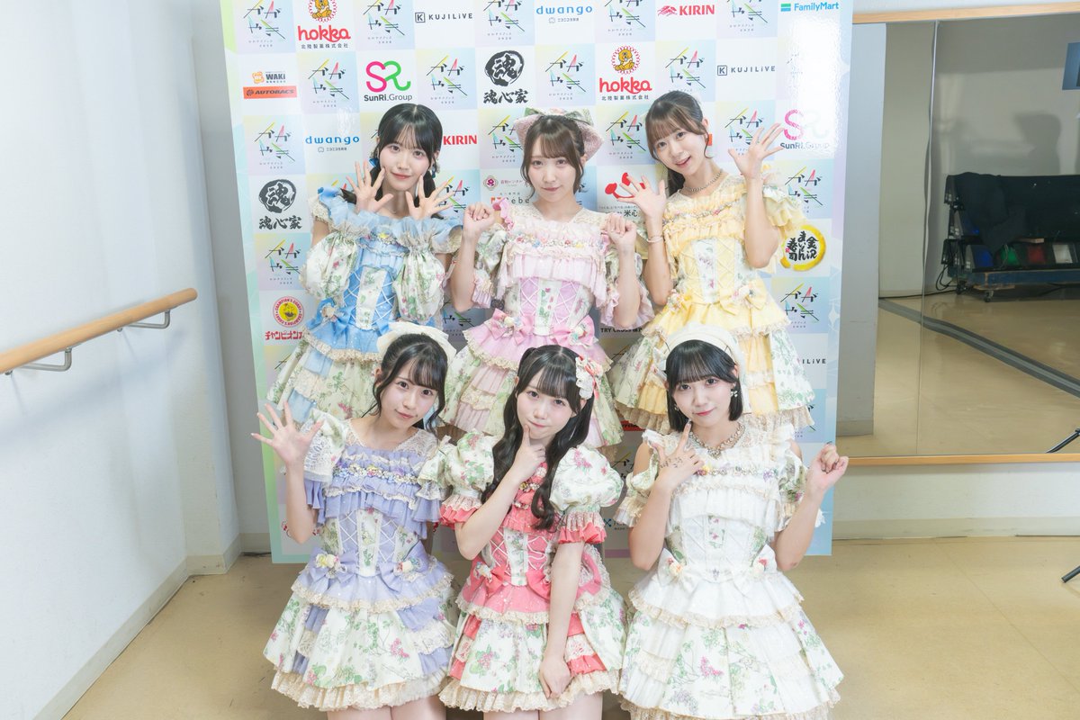 DMRC_info's tweet photo. 🎬お礼🎬

『かがやきフェス2026 Day1』

本日からは金沢遠征🚄
ライブと特典会それぞれ2本ずつ、たくさんのご来場ありがとうございました🙌🏻

どちらのステージも20分5曲の詰め込みセトリでお届けしました🔥
 #ドマレコ の熱、みなさんに届いてますでしょうか❤️‍🔥
ドマレコは明日もかがやきフェスに出演します✨️
金沢遠征、最後まで楽しみます💫