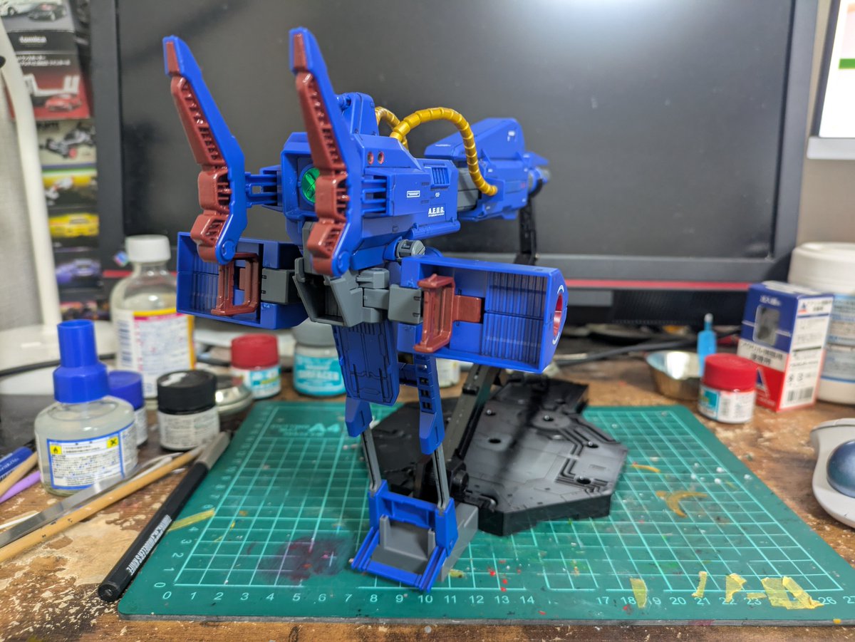 RX1977's tweet photo. ＭＧ 1/100 メガ・バズーカ・ランチャー作りました
あっこんばんは
百式 Ver2.0は今作っています、息子が積みプラから見つけて作りたいということでFA78-1より先に作ってましたｗ
成形色だけじゃできないので多少塗りました
でもちょいとミスッところもあるけどまあまあの出来じゃない？ https://t.co/tM94yl6TYa