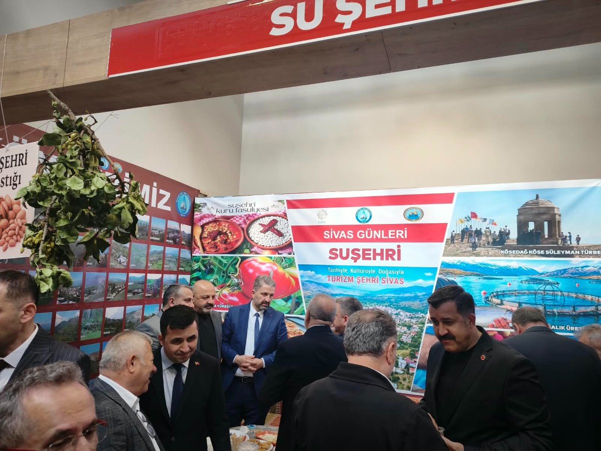ismetDALCI's tweet photo. Değerli Taksi Esnafımız, 

Bugün 17. Sivas Günleri kapsamında düzenlenen programa katılarak, ilçe standlarımızı gezdik ve Sivas'lı hemşehrilerimizle buluştuk. 

Gösterdikleri misafirperverlik için tüm hemşehrilerimize teşekkür ediyorum. 

İSMET DALCI
İSTANBUL TAKSİCİLER ESNAF ODASI BAŞKANI

@MehmetYiginer 
@istesob