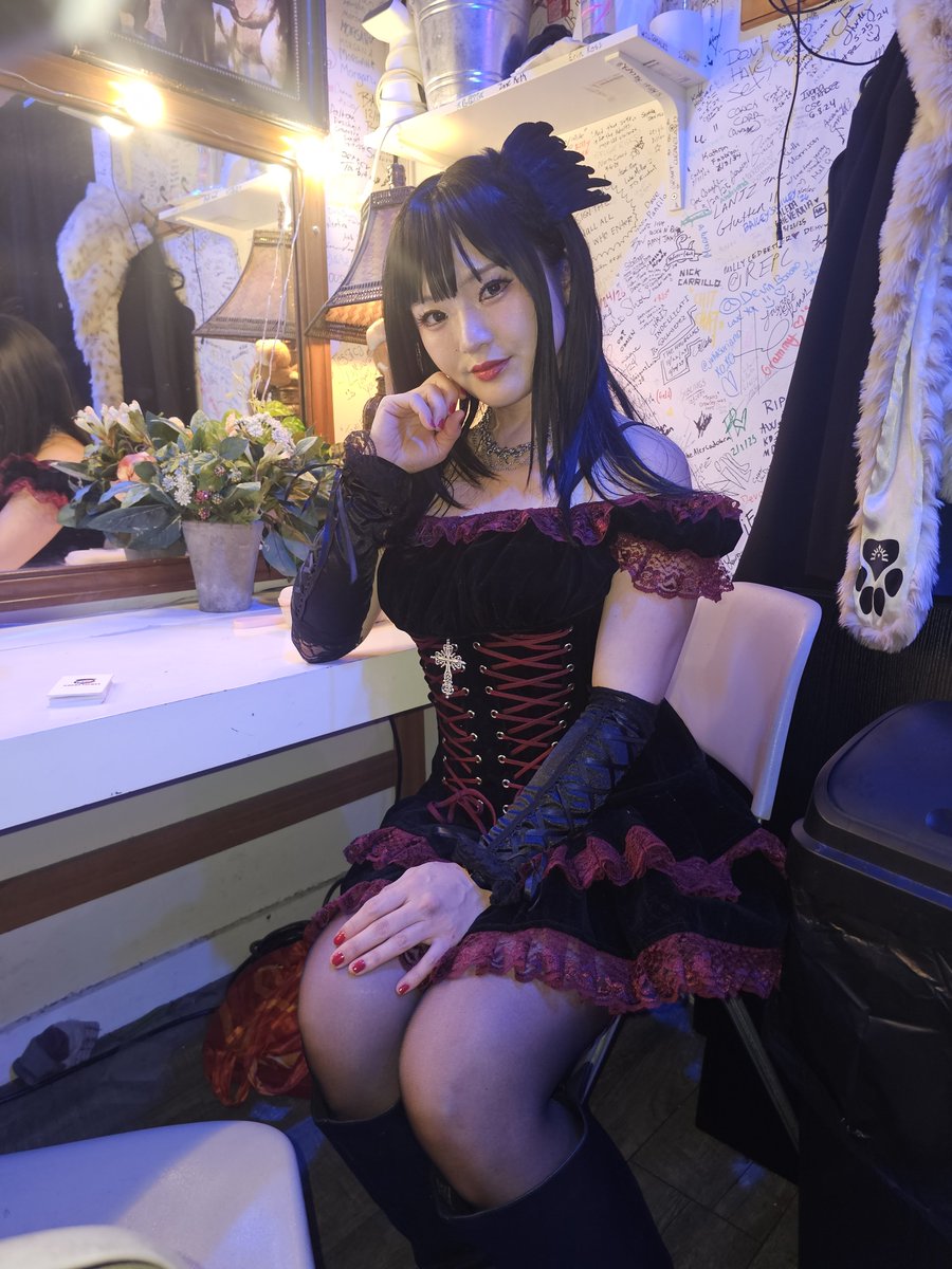 katomito's tweet photo. @EMOtnl_dmg_info was so much fun ❤️‍🩹 Thank you so much for everythinggg I sang Helena, Check Yes Juliet, and The Great Escape! 

If you want to check out me playing bass in emo band, come check out our 8th Annual EMO Halloween show! https://t.co/Ah3rm6AvkV