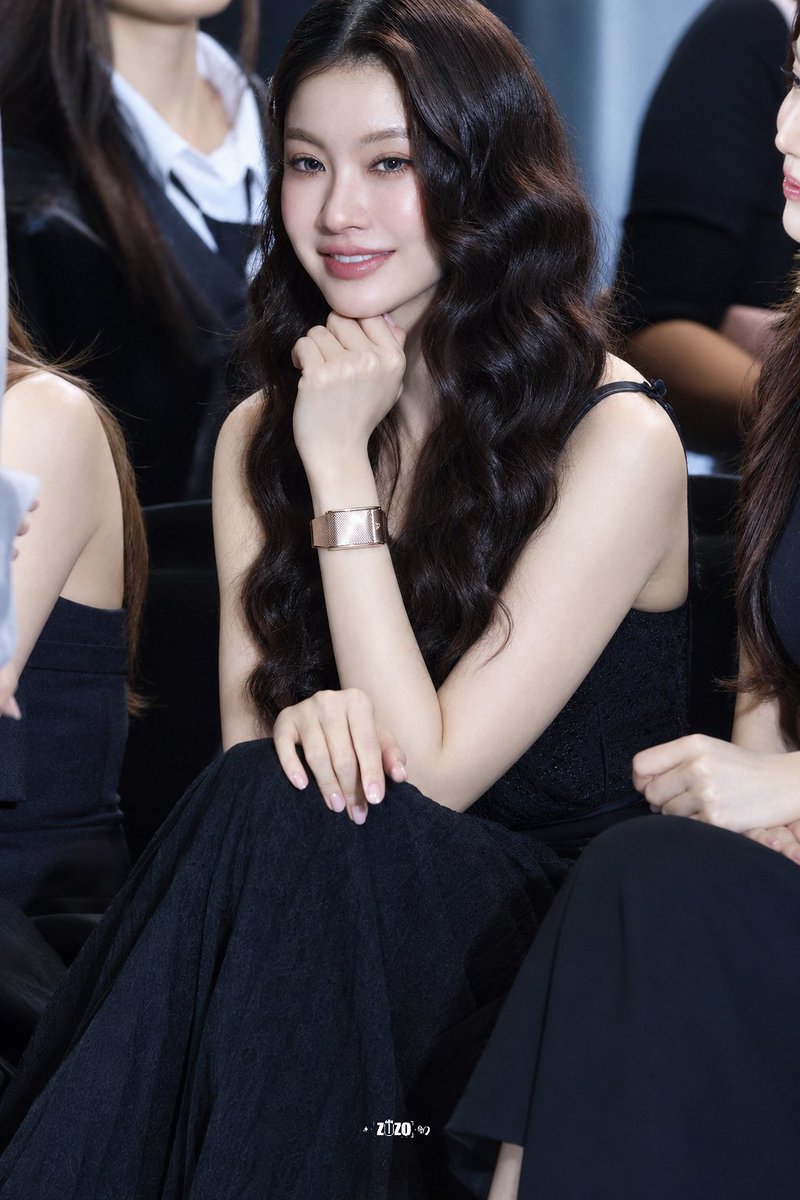 lock0225's tweet photo. Gorgeous goddess🥺

NAMTANFILM GR LUV MANILA 
#GirlRulesFMinManila 
#NamtanTipnaree https://t.co/qG34fXeYCJ