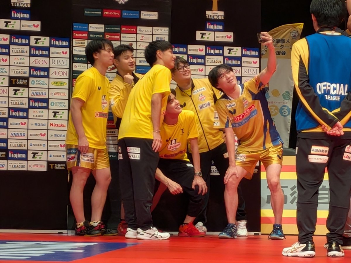 MasaTnb's tweet photo. 今日も勝利のフォトセッションと
セルフィーを見ることが出来て何より😊
今日のオーダー神掛かってたなあ…
水野監督天才やわ

#TT彩たま https://t.co/lPvec8ulLM