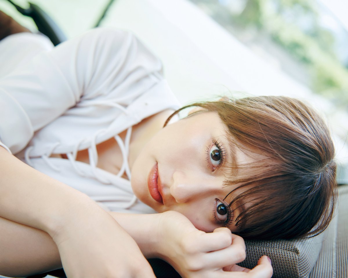 akaya_666's tweet photo. どうせAIで私を、水着にしたり、おっぱいださせたり、ち〇こ咥えさせたり、白いヌルヌルした液体を顔にかけたりするんでしょ。

という疑いの眼差し。。 https://t.co/lY1eqICGQH