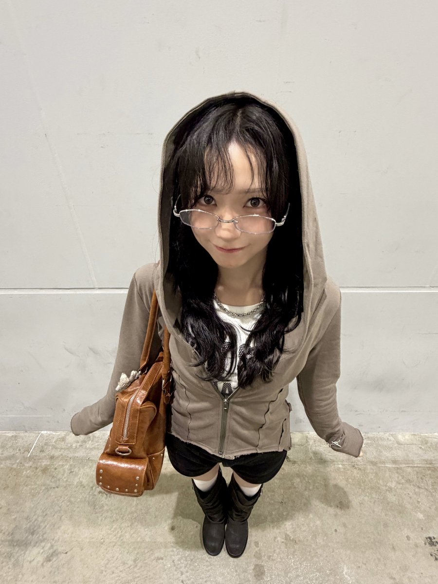 noguchi_iori's tweet photo. 今日も1日、
ありがとうございました🌸✨️

おはなし会・撮影会・お渡し会
みんなと会えて幸せだったよ～！！

本日はショートパンツ！
私服では久しぶりに着ました🧑‍🩰🧑‍🩰🧑‍🩰 https://t.co/DcFsRq0Qpx