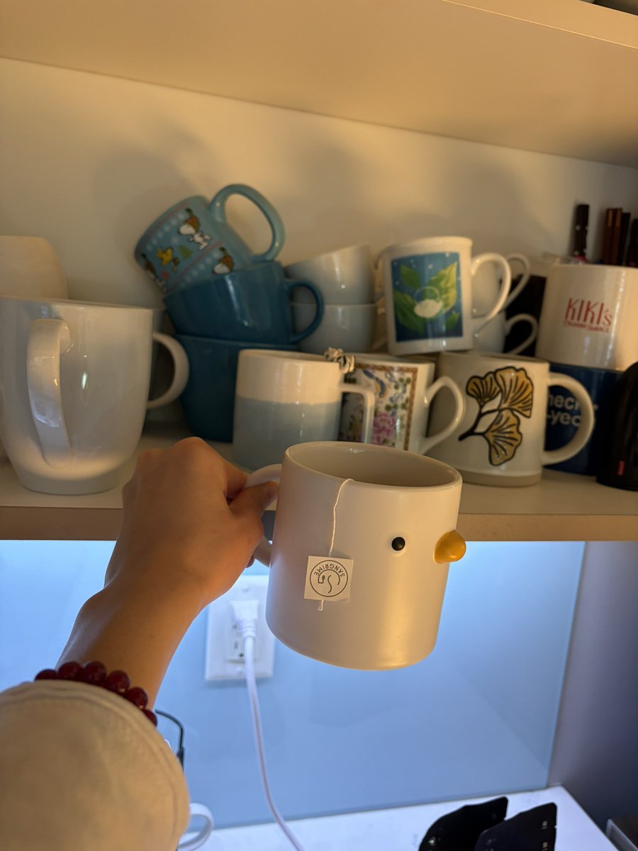 windchimes_10's tweet photo. Do u guys have a hobby/activity that stemmed from ur disorder but like it’s acc improved ur life somehow? I love drinking tea and collecting teacups https://t.co/S13KDuE7FY