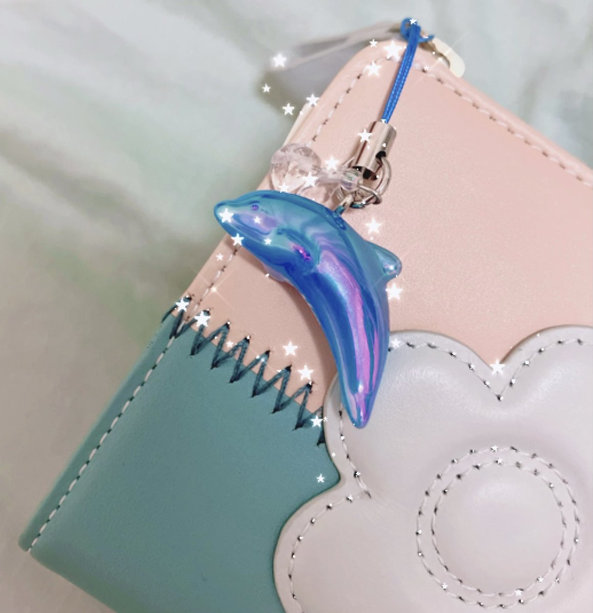 BRp6m's tweet photo. お揃いで買ったイルカちゃん🐬3月は青色でめっちゃ可愛い🙂‍↕️✨ https://t.co/I6GhuVpdAD