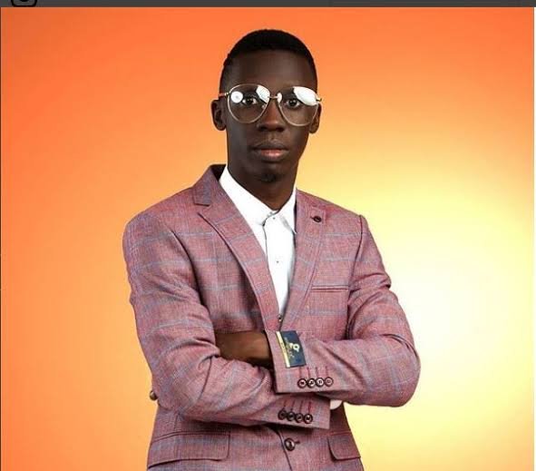 delyderric's tweet photo. Much as I disagree with Muhoozi’s decision to arrest Otafiire over his remarks about PLU, I also disagree with Otafiire’s view on President Museveni’s son becoming President. If Muhoozi has the qualities to lead, he has every right to seek the presidency. https://t.co/bwwIlTfF2D