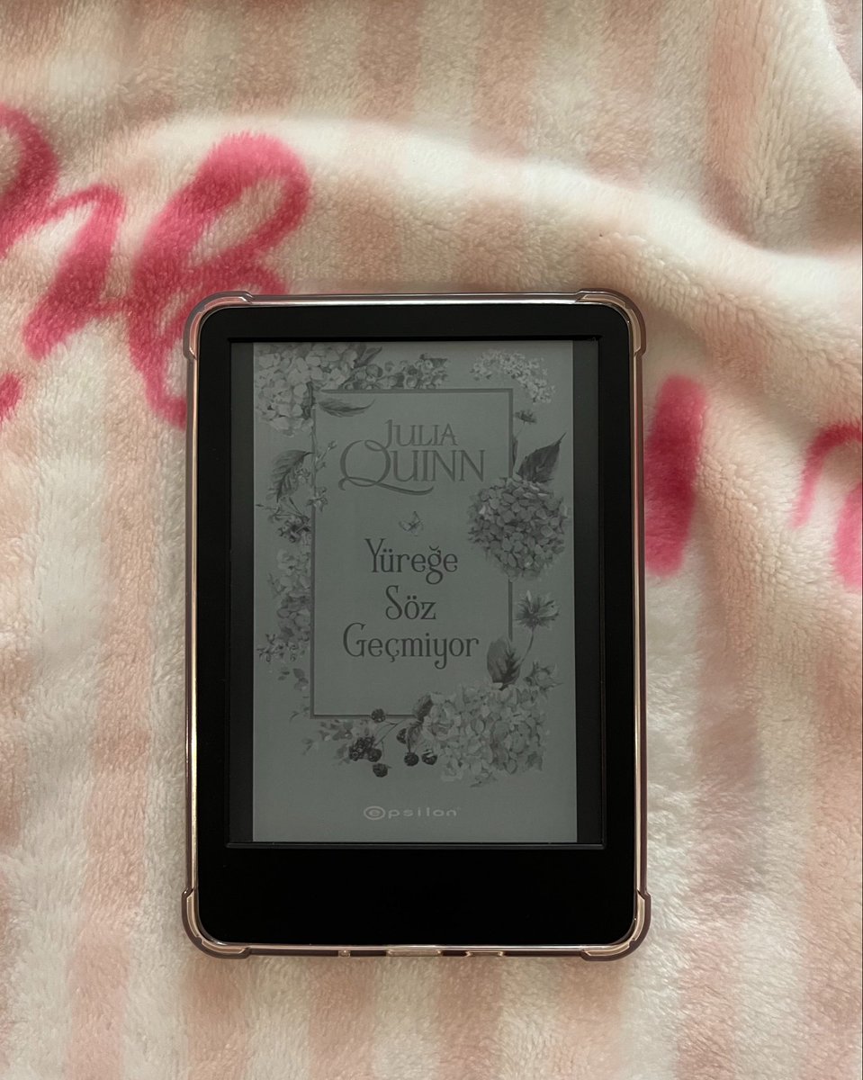 monobjetpetita's tweet photo. front of my kindle               back of my kindle https://t.co/8rTaXDilsB