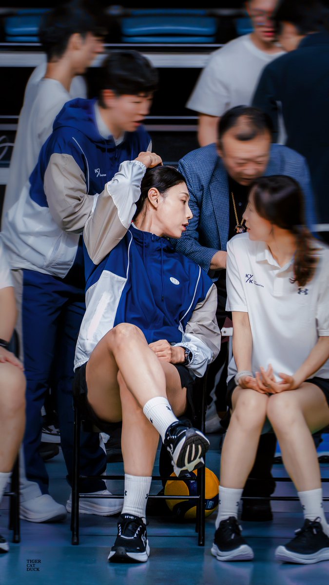 tigercatduck's tweet photo. 261003 KYK 고교배구 클리닉 #김연경 https://t.co/EG0shTnN3Z