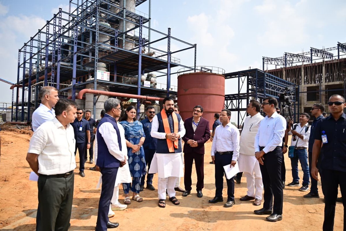 _ShreyasiSingh's tweet photo. Today, I joined Hon’ble Chief Minister Shri Samrat Choudhary ji in Chakai, Jamui, to inspect the Ankur Biochem ethanol plant, one of the largest in Asia, and review nearly 9,000 acres of land identified for industrialisation.

Jamui is poised to emerge as a major new industrial hub in Bihar.

Our focus is to take industry beyond traditional centres, unlock the potential of every region, attract large scale investment and create quality employment opportunities closer to home.

@samrat4bjp

#InvestBihar #Jamui #IndustriesBihar #Bihar