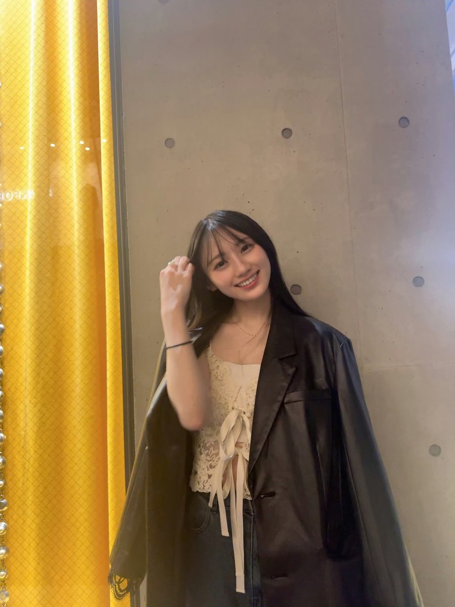 onagatalk's tweet photo. さくたんがこんな格好で歩き回ってるのエロ過ぎだろ https://t.co/haSpHtvbnO