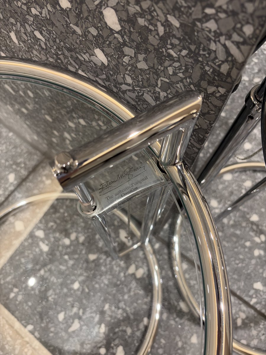 ebnos's tweet photo. 駆け込みソットサスと石橋財団金ある〜の写真。リプロダクトじゃないよクラシコンのマジモン。 https://t.co/26PoN3rULW