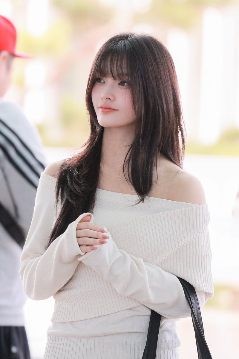 pokkumon's tweet photo. iroha cantik bgt mnrt gua ini levelny g wajar anjinhgggg GUA PGN liat org secantik dia main drama https://t.co/Fq9DDIiFgh