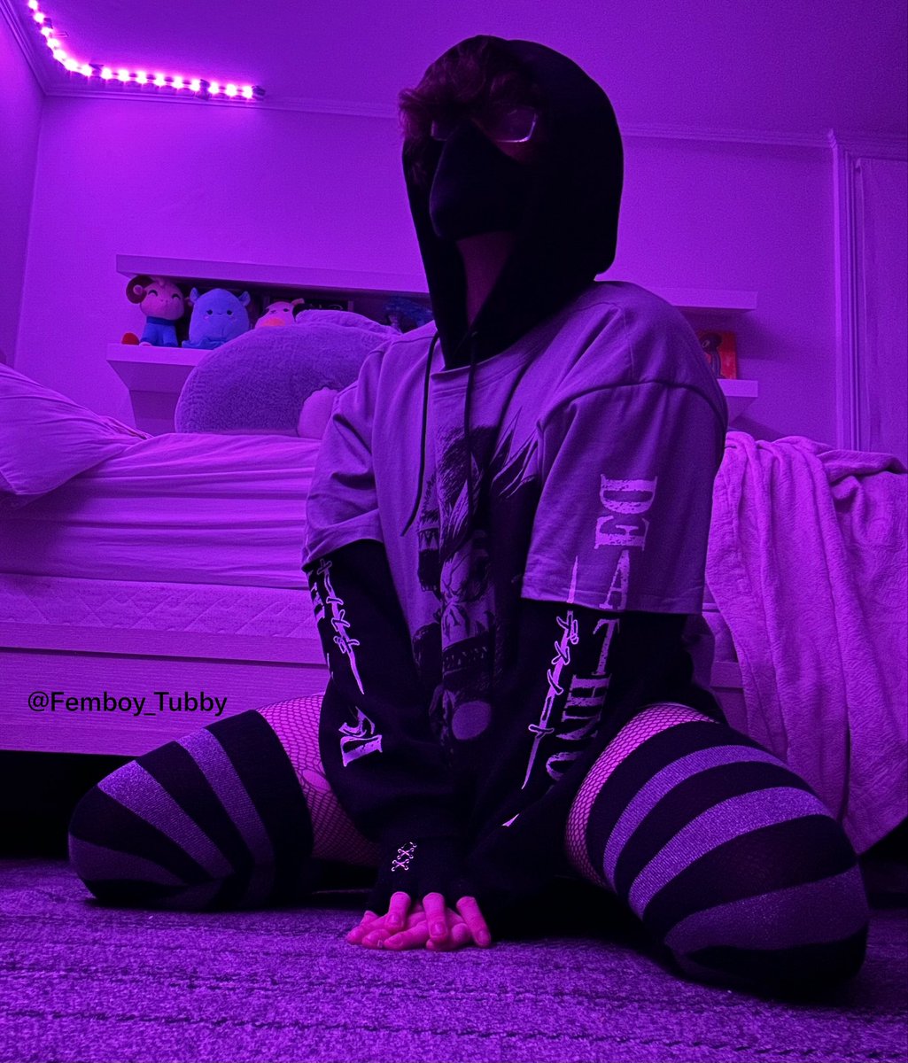 Femboy_Tubby's tweet photo. Face reveal https://t.co/R2Naju4lUc