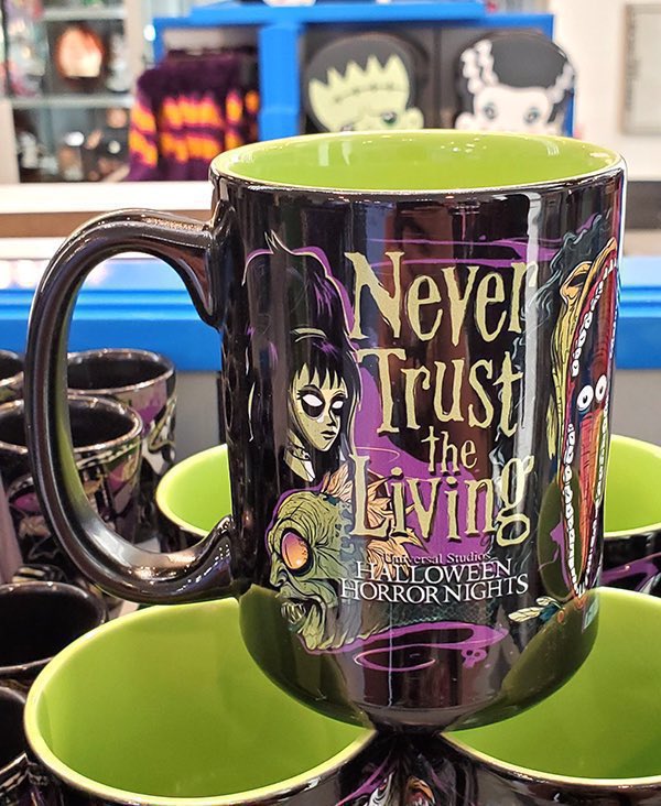 therlwrites's tweet photo. morning horror fam 🖤😈🫶 https://t.co/Y3cVQR7z3n