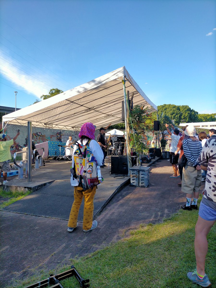 mikkanon's tweet photo. 久宝寺緑地いいイベントやった！
なんか、昔から馴染みのある場所にみんなが居て感慨深かったわ～
来年も続いてくれたらいいな～
キツネうどんくん、お疲れ様！！ https://t.co/DYXVzp2LAq