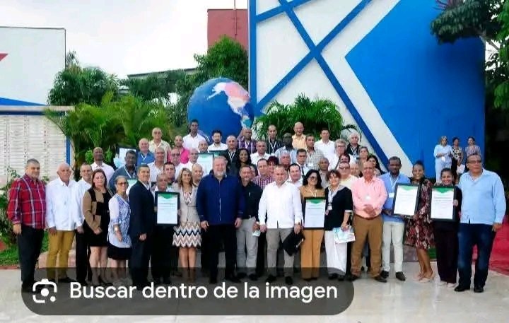 TaniaMCruzHdez's tweet photo. Con la satisfacción del deber cumplido y el orgullo de continuar la hermosa obra de solidaridad y humanismo creada por Fidel en materia de #Salud, la Unidad Central de Cooperación Médica cumple 42 años de creada este 3 de octubre.
¡Muchas Felicidades!

#CubaPorLaVida
#CubaCoopera https://t.co/UGmB5HX0pL