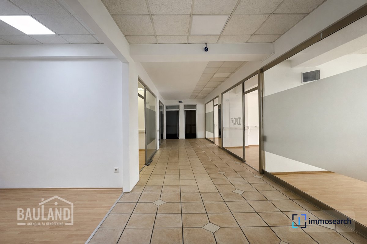 immo_aldin's tweet photo. 323,47 m² flexible Bürofläche mit acht Räumen, Serverraum und gemeinschaftlichen Bereichen – ideal zum Einrichten nach deinen Vorstellungen. Premium-Ausstattung: Glasfaser, Videoüberwachung, Restaurant, Fitness und…

Mehr erfahren: https://t.co/24QY7FmNB6 https://t.co/8Sxc1VUYDs