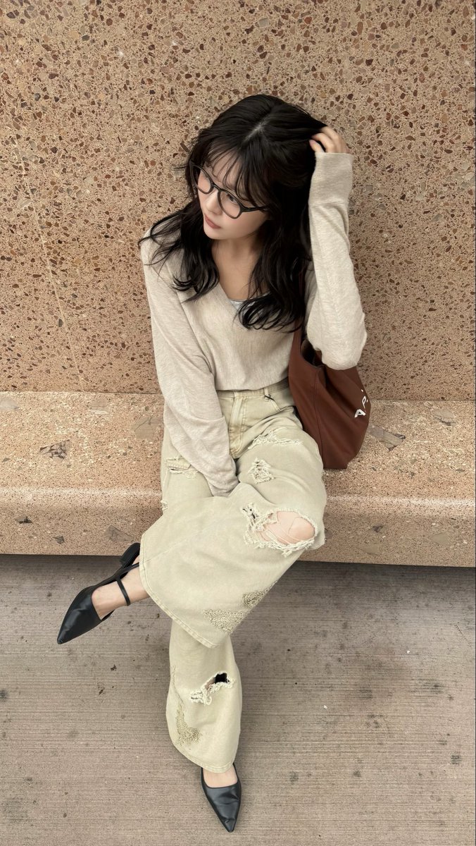 minamatsu_'s tweet photo. 秋にカワイイdenim 👓🪶 https://t.co/0w6HDjFrGk