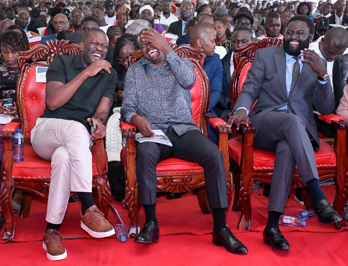 Ayahuascababe's tweet photo. "Tumekafinya hadi kakachizi na bado hatujaanza campaign vizuri"
🤣🤣 https://t.co/Hsp7mHiXTX