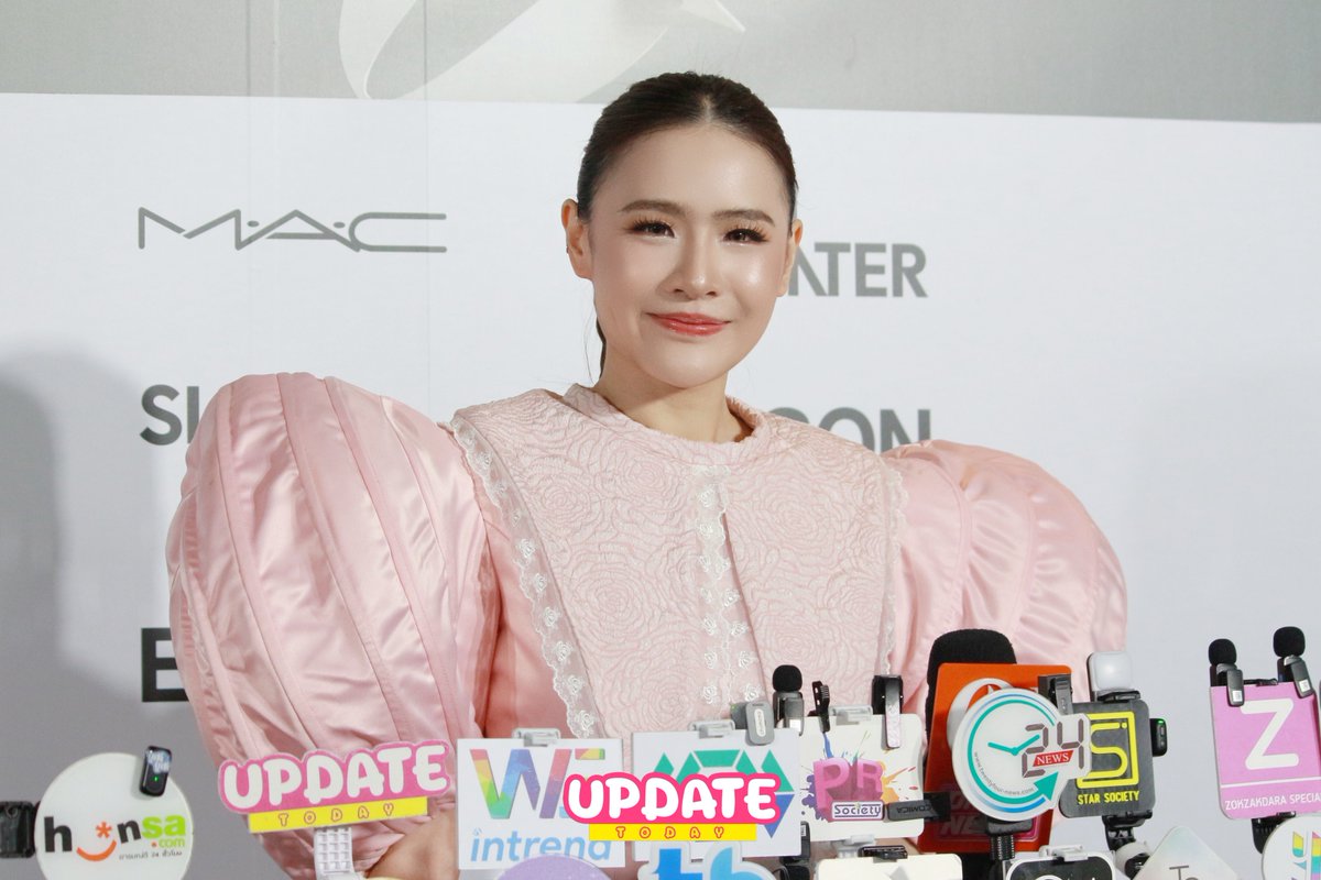 Update__today's tweet photo. เปิดใจ #พันดาว ครั้งแรกหลังดราม่า ในงาน "Bangkok International Fashion Week 2026"  ✨

ชมสัมภาษณ์ย้อนหลัง :https://t.co/1LEAYsbCfB…

PUNDAO AT SIAM CENTER BIFW26
#SiamCenterBIFW2026xPUNDAO
#SiamCenterBIFW2026 
#BIFW2026 #UPDATETODAY #ข่าว #ข่าวบันเทิง https://t.co/ulIxqMt4n2