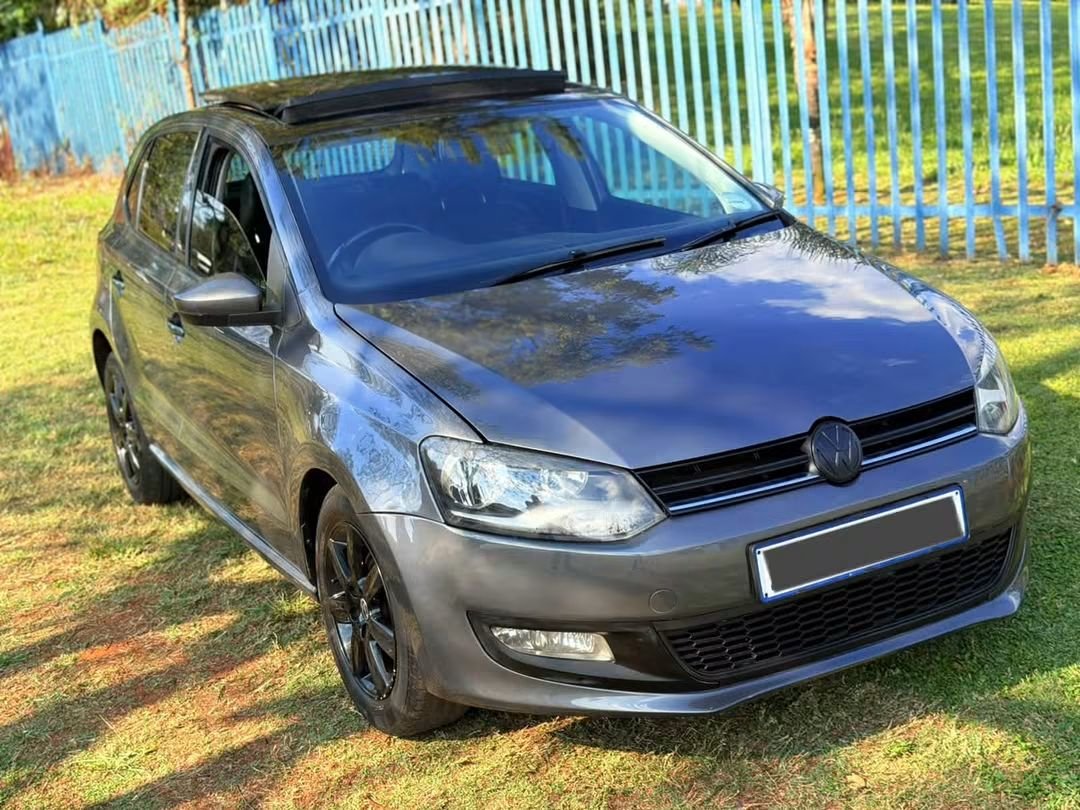 2lani47's tweet photo. 119 999
Polo 6 2014 Model with 124 000KM come with PANAROMIC SUNROOF 
📲0813417410 https://t.co/htS4Qw0uWa