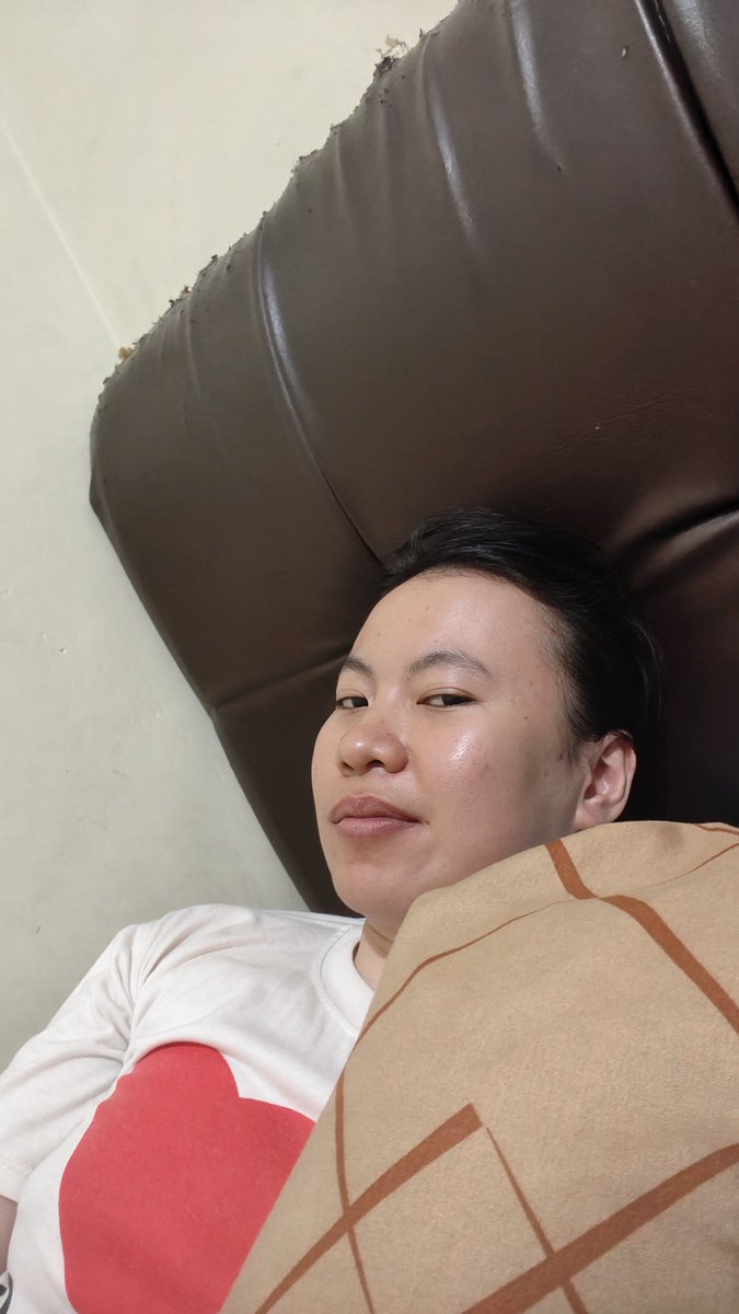 forrealmeh's tweet photo. Putri tidur atau putri malu https://t.co/r3I1JuS7ve