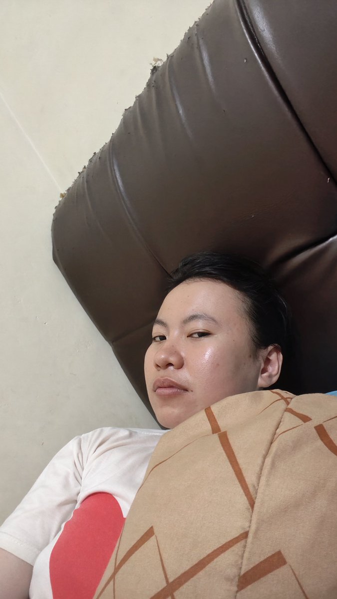 forrealmeh's tweet photo. Putri tidur atau putri malu https://t.co/r3I1JuS7ve