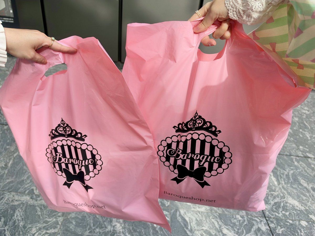 kosariwasu's tweet photo. ゴスロリマーケットではBaroqueさんのJSKセットをお迎えしました😌🎀 https://t.co/9vrWTrGA9z